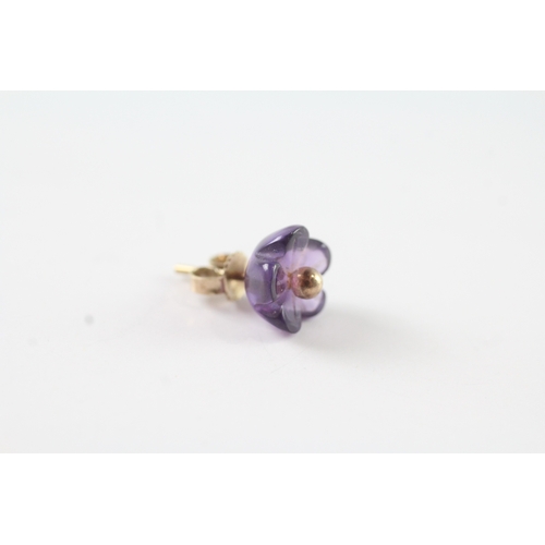 70 - 9ct gold carved amethyst floral stud earrings (1.3g)