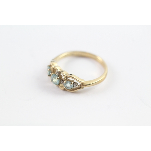 8 - 9ct gold blue & white gemstone dress ring (2g) Size K