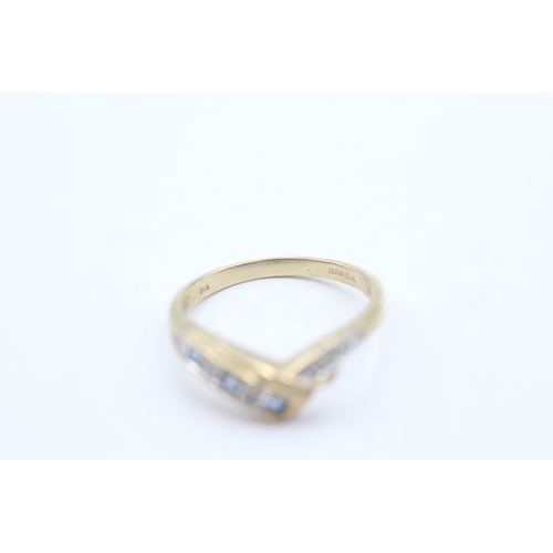 80 - 9ct gold sapphire & diamond wishbone ring (2.1g) Size O