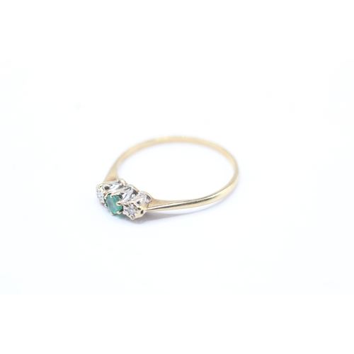 91 - 9ct gold emerald and diamond ring (1.1g) Size O 1/2