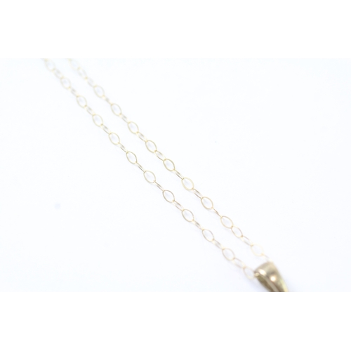 93 - 9ct gold diamond trilogy drop pendant necklace (1.3g)