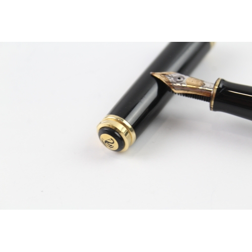 490 - Pelikan 800 Series Black Cased Fountain Pen w/ 18ct Gold Nib WRITING