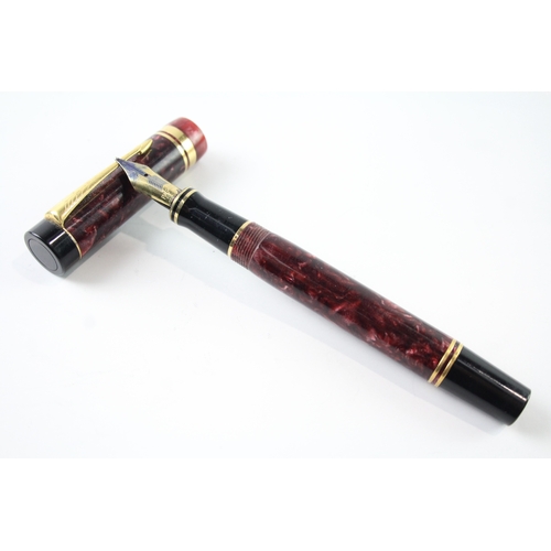 494 - Parker Duofold Centennial  Burgundy Lacquer Fountain Pen w 18ct Gold Nib WRITING