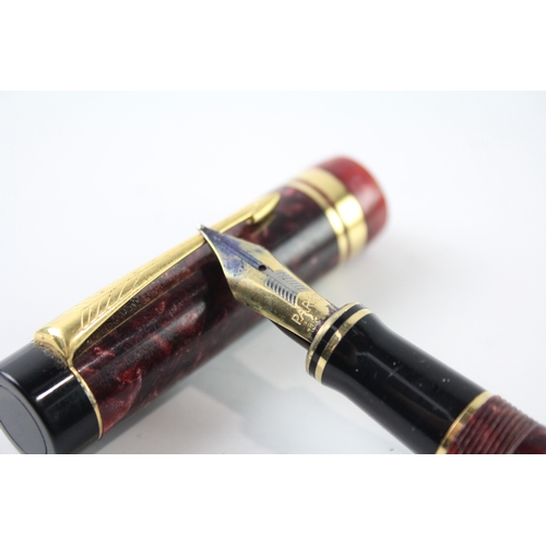 494 - Parker Duofold Centennial  Burgundy Lacquer Fountain Pen w 18ct Gold Nib WRITING