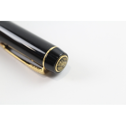 498 - Parker Duofold Black Lacquer Cased Fountain Pen w/ 18ct Gold Nib WRITING