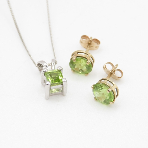 100 - 9ct white gold x2 peridot pendant necklace & stud earrings set (2.4g)