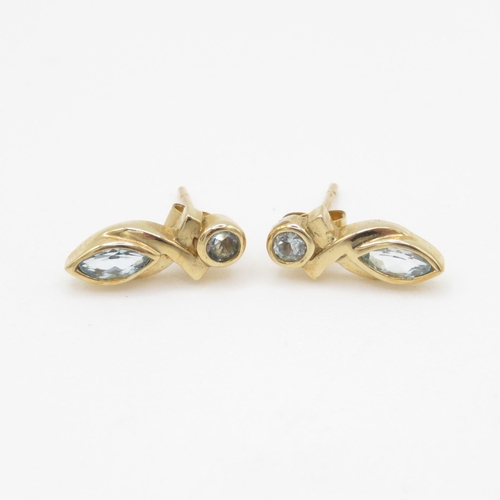 20 - 9ct gold topaz stud earrings (1.5g)