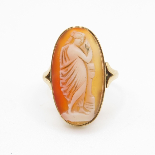 36 - 14 ct gold agate cameo cocktail ring (4.1g) Size O