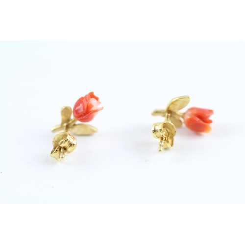 103 - 9ct gold diamond & coral floral stud earrings (1.2g)