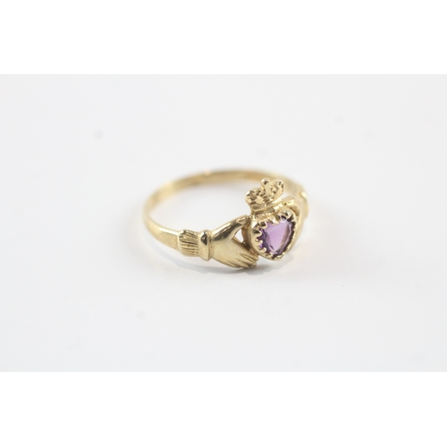 13 - 9ct gold amethyst claddagh ring (1.8g) Size P