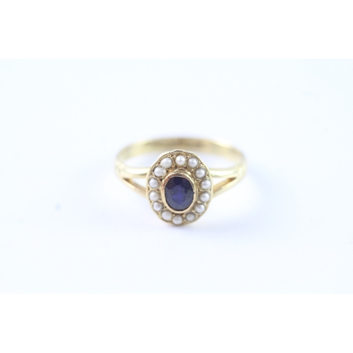 181 - 18ct gold sapphire and seed pearl halo ring (3g) Size M