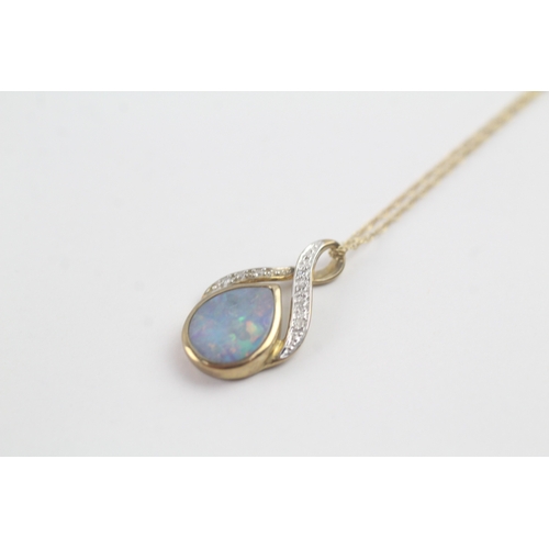 205 - 9ct gold opal & diamond pendant necklace (1.5g)