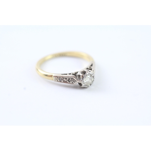 207 - 18ct gold and platinum diamond ring (2.7g) Size J