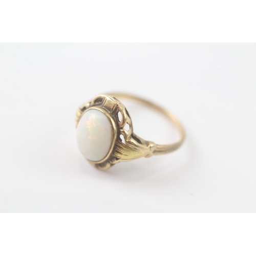 241 - 9ct gold opal solitaire ring (2.2g) Size M 1/2