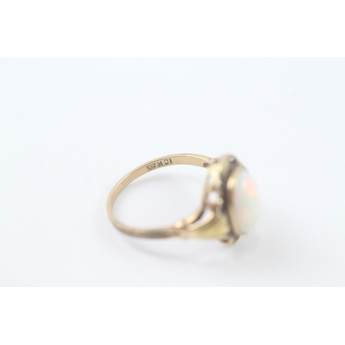 241 - 9ct gold opal solitaire ring (2.2g) Size M 1/2