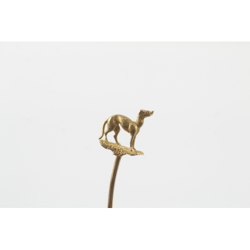 33 - 15ct gold dog stick pin (1.4g)