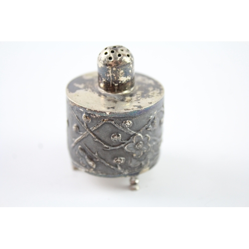 341 - Antique / Vintage Stamped .950 Silver Chinese Ornate Pepperette (23g)