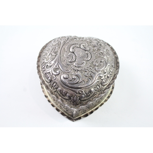 371 - Antique Victorian 1896 Birmingham Sterling Silver Heart Shaped Trinket Box 141g