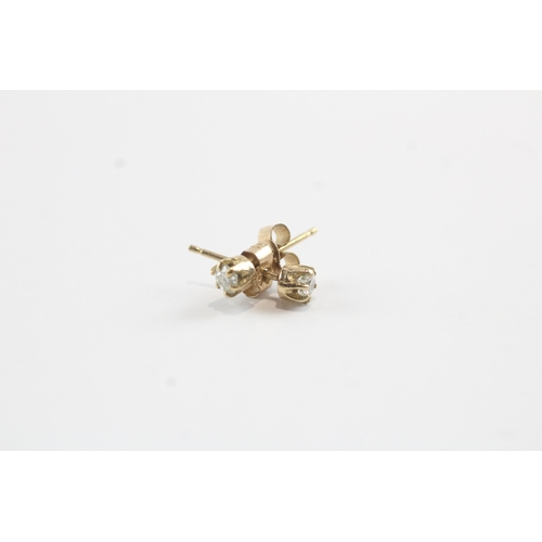 40 - 9ct gold diamond stud earrings (0.5g)