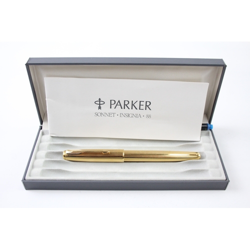 494 - Vintage Parker Sonnet Gold Plated Fountain Pen w/ 18ct Gold Nib WRITING Boxed