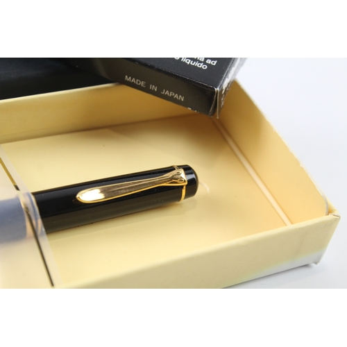 499 - Pelikan M200 Black Cased Fountain Pen w/ M Gold Plate Nib WRITING Boxed