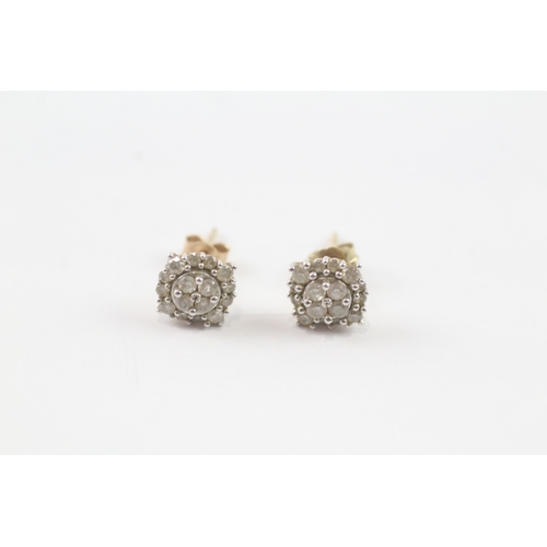 81 - 9ct gold cluster stud earrings (1.5g)