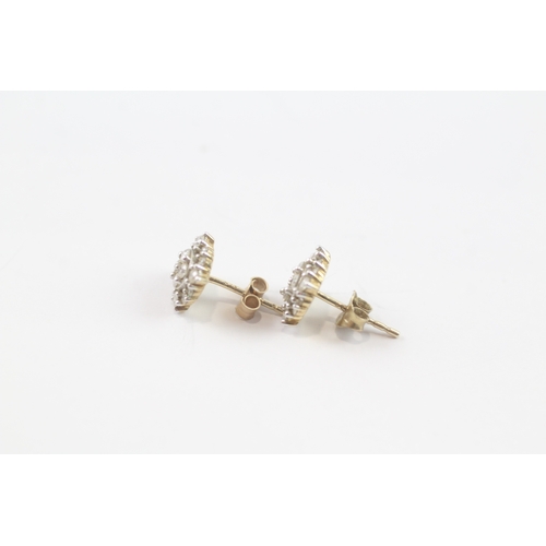 81 - 9ct gold cluster stud earrings (1.5g)