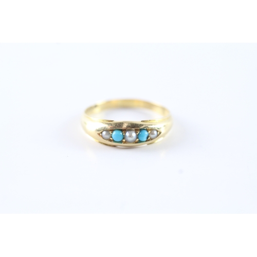 90 - 18ct gold turquoise & split pearl boat ring (3.1g)