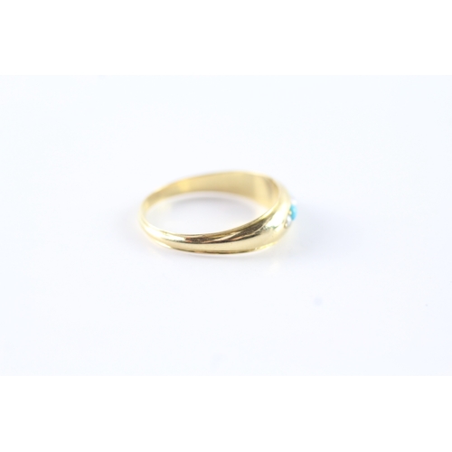 90 - 18ct gold turquoise & split pearl boat ring (3.1g)