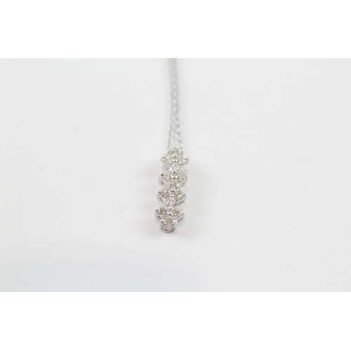 91 - 18ct white gold diamond pendant necklace (1.9g)