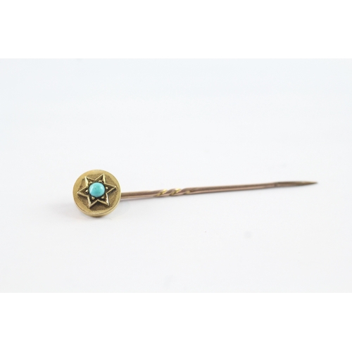 118 - 15ct gold Victorian turquoise star set tie pin with a 9ct gold pin (2.5g)