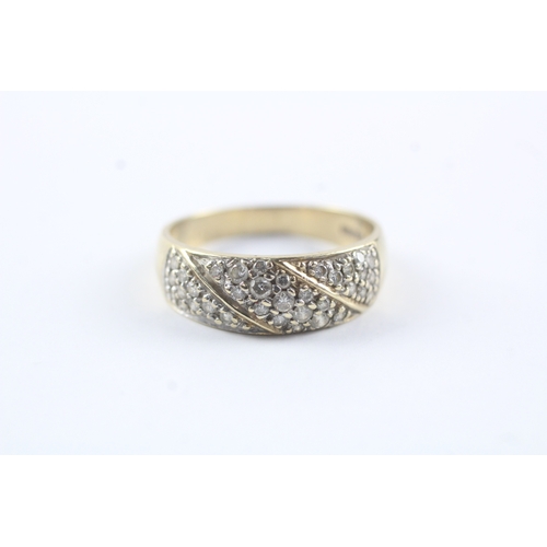 136 - 9ct gold diamond dress ring (3.8g) Size T 1/2