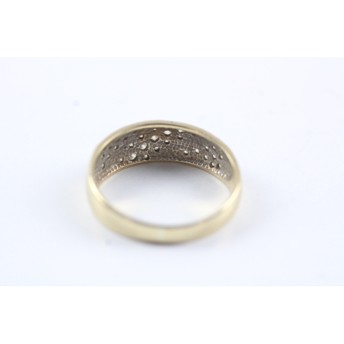 136 - 9ct gold diamond dress ring (3.8g) Size T 1/2