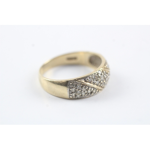 136 - 9ct gold diamond dress ring (3.8g) Size T 1/2