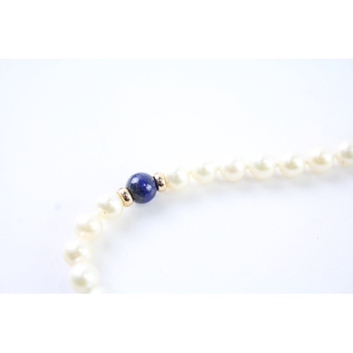 138 - 9ct gold cultured pearl & lapis lazuli necklace (20.1g)