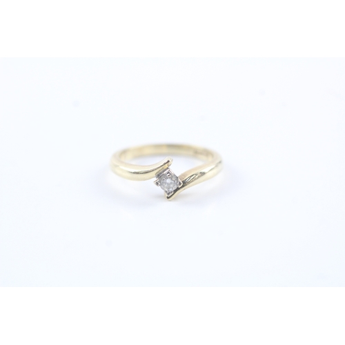 148 - 9ct gold diamond solitaire ring (2.8g) Size L