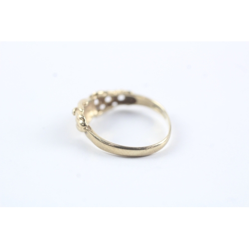 153 - 9ct gold diamond cladagh ring (1.8g) Size N