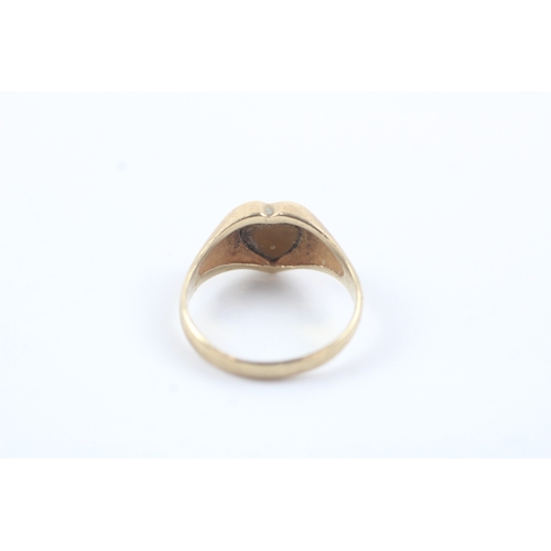 159 - 9ct gold heart shaped tiger eye dress ring (2.6g) Size M 1/2