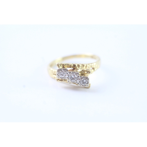 165 - 18ct gold diamond trilogy ring (3.8g) Size N