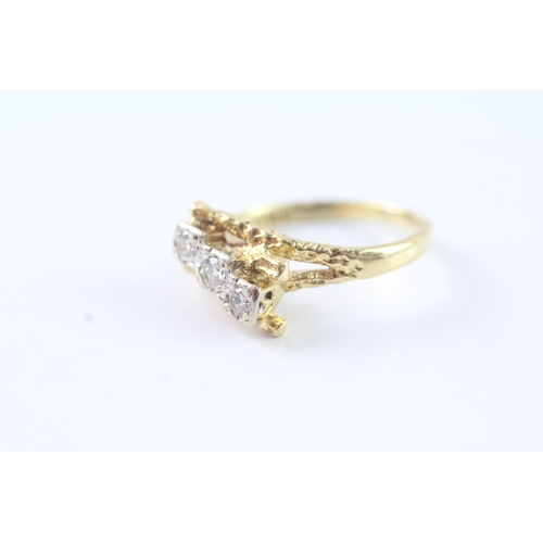 165 - 18ct gold diamond trilogy ring (3.8g) Size N