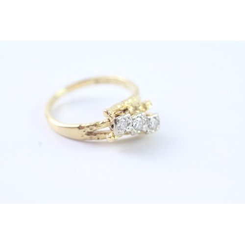 165 - 18ct gold diamond trilogy ring (3.8g) Size N