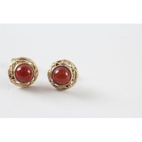 167 - 9ct gold vintage cabochon cut carnelian stud earrings (2.4g)