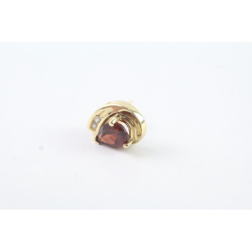 190 - 14ct gold garnet & diamond earrings (2.9g)