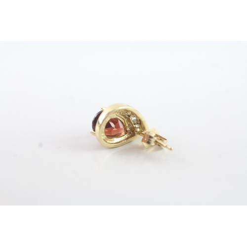 190 - 14ct gold garnet & diamond earrings (2.9g)