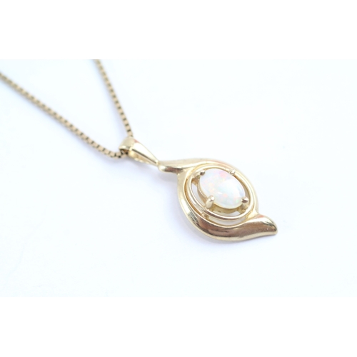 21 - 9ct gold opal pendant necklace (2.5g)