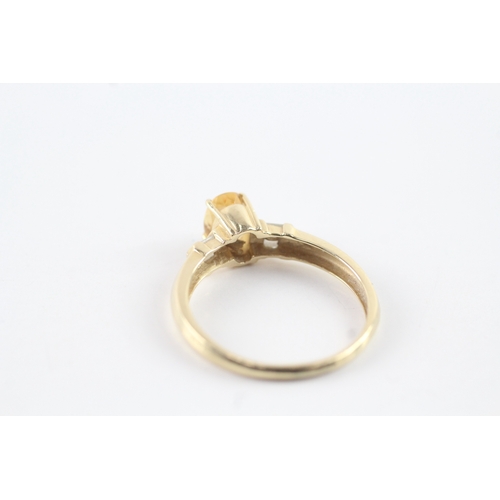 235 - 14ct gold diamond and citrine dress ring (2.8g) Size S