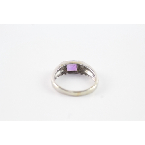 236 - 9ct white gold amethyst dress ring (2.5g) Size K 1/2