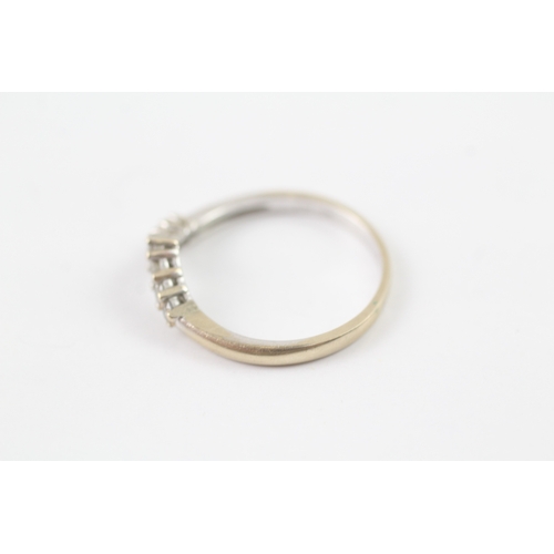 25 - 18ct gold diamond wishbone ring (2.4g) Size O 1/2