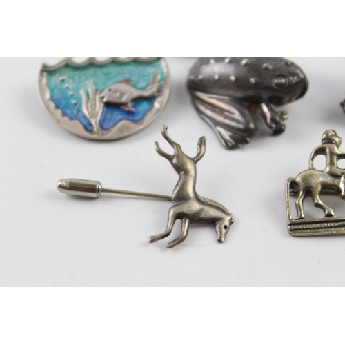 286 - Collection of Sterling Silver Brooches inc. Garnet, Enamel, Animal x 5 38g