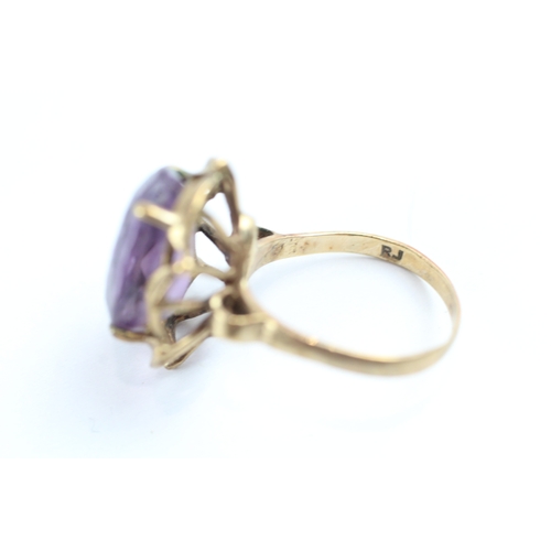 30 - 9ct gold amethyst cocktail ring (3.6g) - as seen - misshapen Size J 1/2